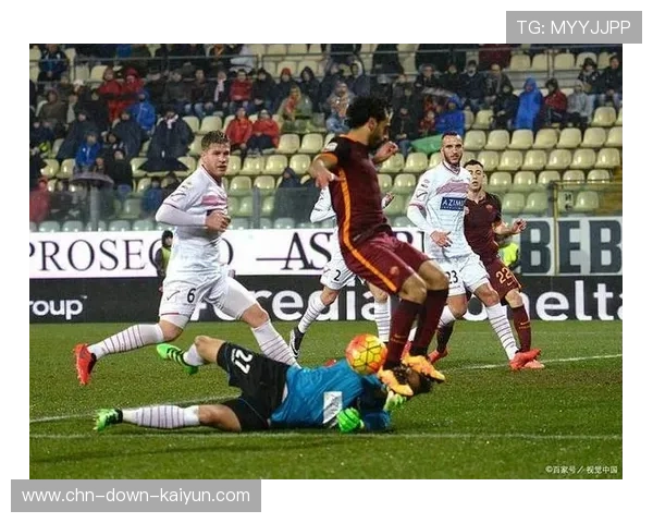 新援弗格森、贝利伤病困扰,罗马锋线面临重组压力 新援弗格森、贝利伤病困扰,罗马锋线面临重组压力