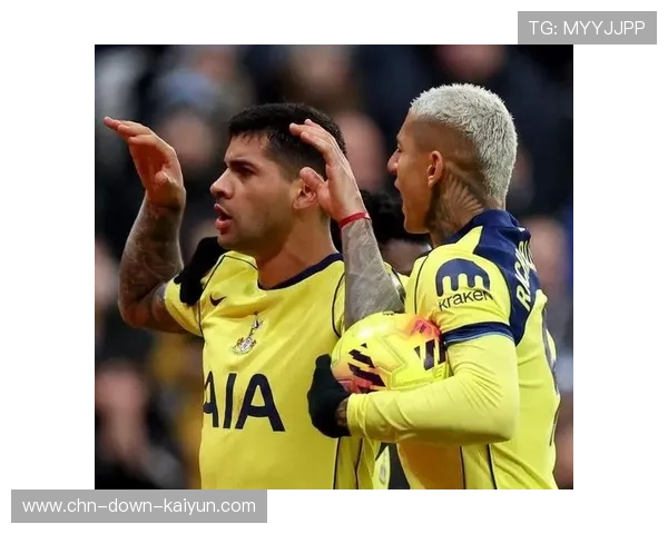 罗梅罗头球扳平，热刺看到拿分希望